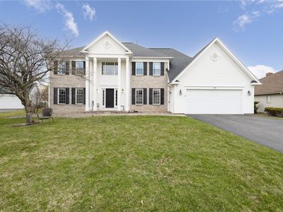 35 Barclay Square Dr