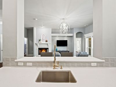 8305 Crystal Ln