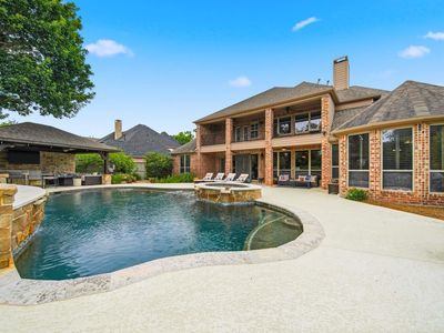 18 Waters Lake Blvd