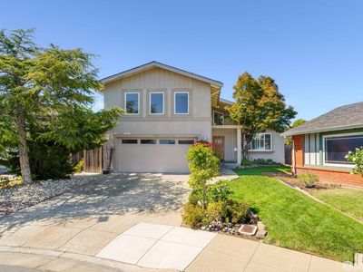 913 Laguna Cir