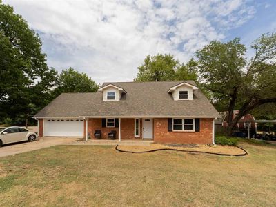 730 W Lakeshore Dr