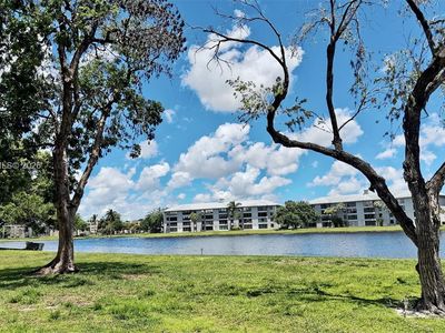 9420 Poinciana Pl APT 206
