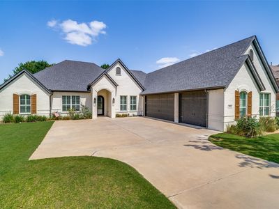 104 Falcon Crest Dr