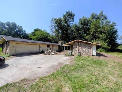 50745 Lincroft Ln