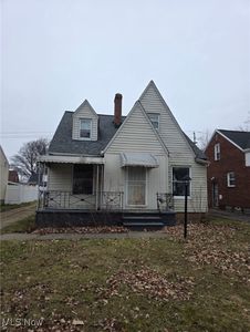 3852 Lee Heights Blvd