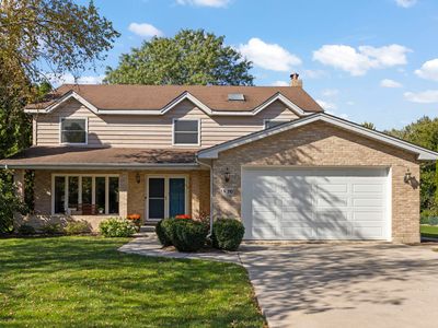 1N210 Coventry Dr