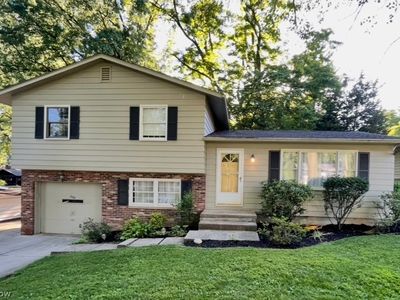 352 Owosso Ave