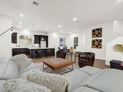 1706 McIlhenny St Unit C