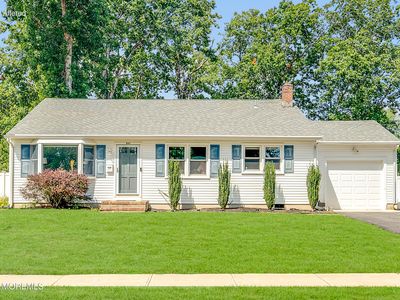 864 Roundtree Drive