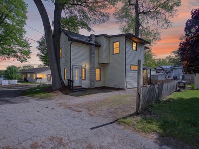1651 Tennis Ct