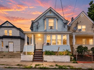 90 Manchester Ave