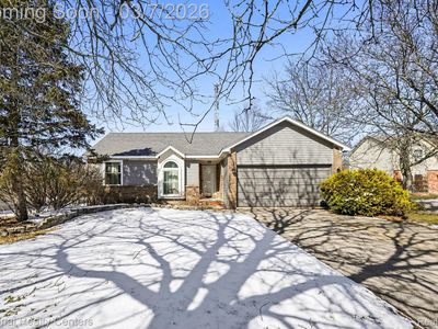 Property at 2510 Wenona Dr, Wixom, MI