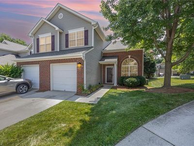 3924 Fountain Village Cir