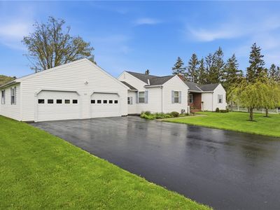 115 Circle Dr