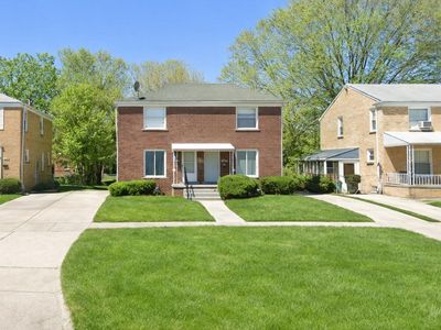 20215 Schoenherr St