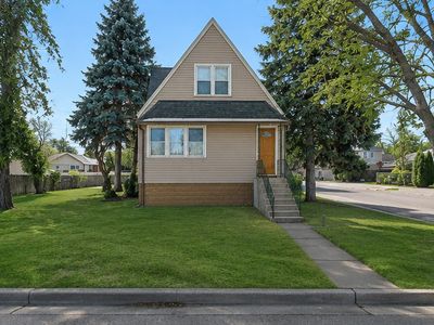 5649 W 87th Pl