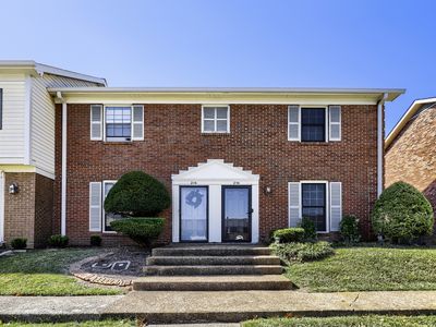 216 Brentwood Pt