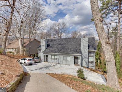 3932 Darryl Ln