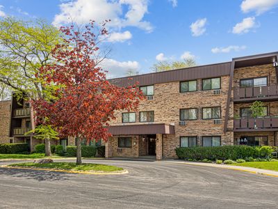 Property at 2604 N Windsor Dr Unit 207, Arlington Heights, IL
