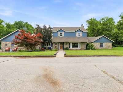 11300 Greenwood Dr