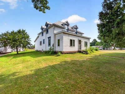 220 W Winona Ave