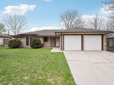 3213 Forest Hill Dr