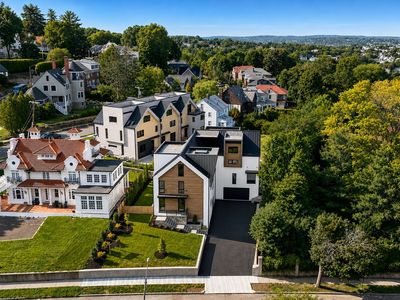65 Commonwealth Ave