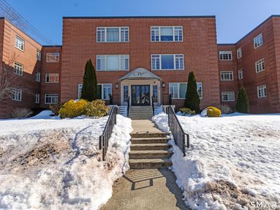 30 Outlook Avenue APT 104