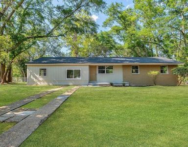 2212 BERKSHIRE DRIVE