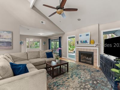 4 Sycamore Ln