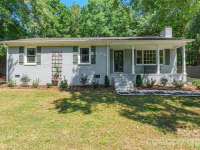 2832 Forest Hills Cir