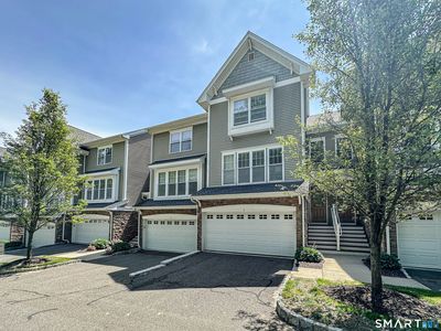 6 Lawrence Avenue #6