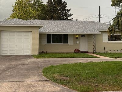5285 26th Ave N