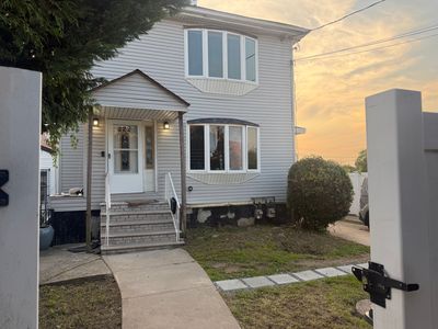 222 Amber St