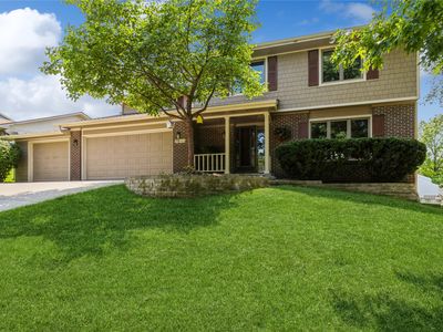 7944 Roseland Dr