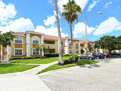 1010 Villagio Cir Unit 201