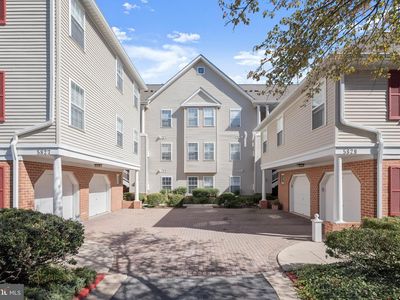 5827 Wyndham Cir Unit 103