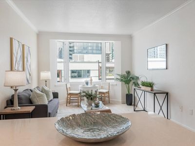 201 Harrison St APT 713