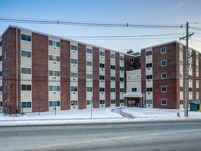 215 Winter St APT 4A