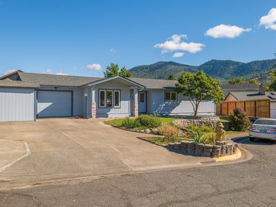 776 NW Carol Dr