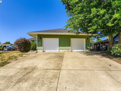 1257 SW Tall Oaks Dr