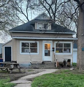 1059 Sherman St SE