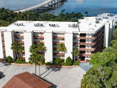 944 S Peninsula Dr APT 406