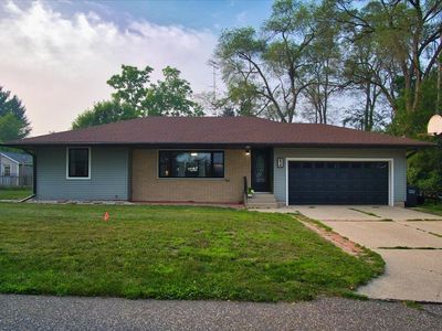 214 Breezy Point Dr