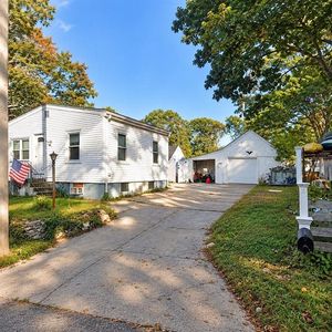 96 Birch St