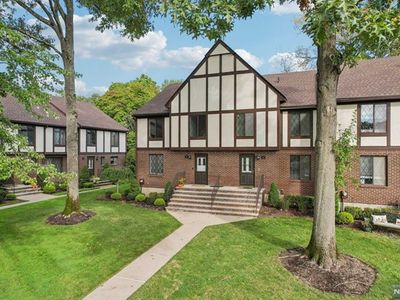 Property at 22 Holiday Ct, River Vale, NJ