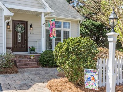 201 Saint Regis Ln