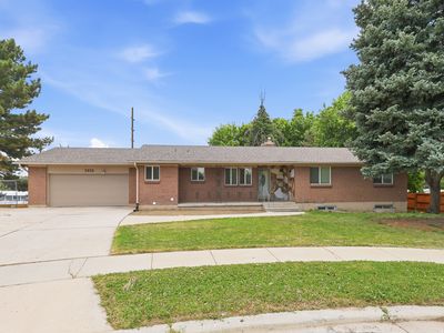 3935 S Pharaoh Cir