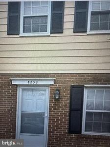8253 Parham Ct