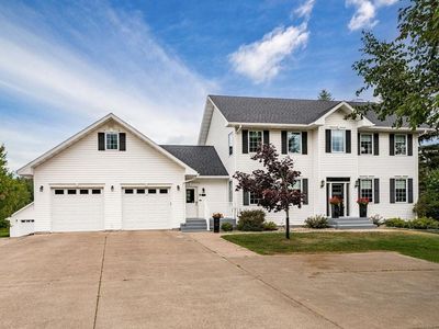 2827 Parkwood Ln